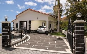 Villa Neto